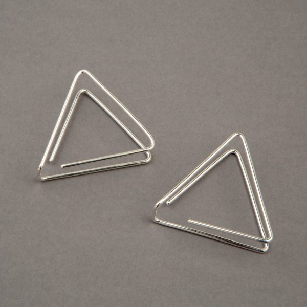 Triángulo 3D - aretes de plata 925 con baño de oro de 18k
